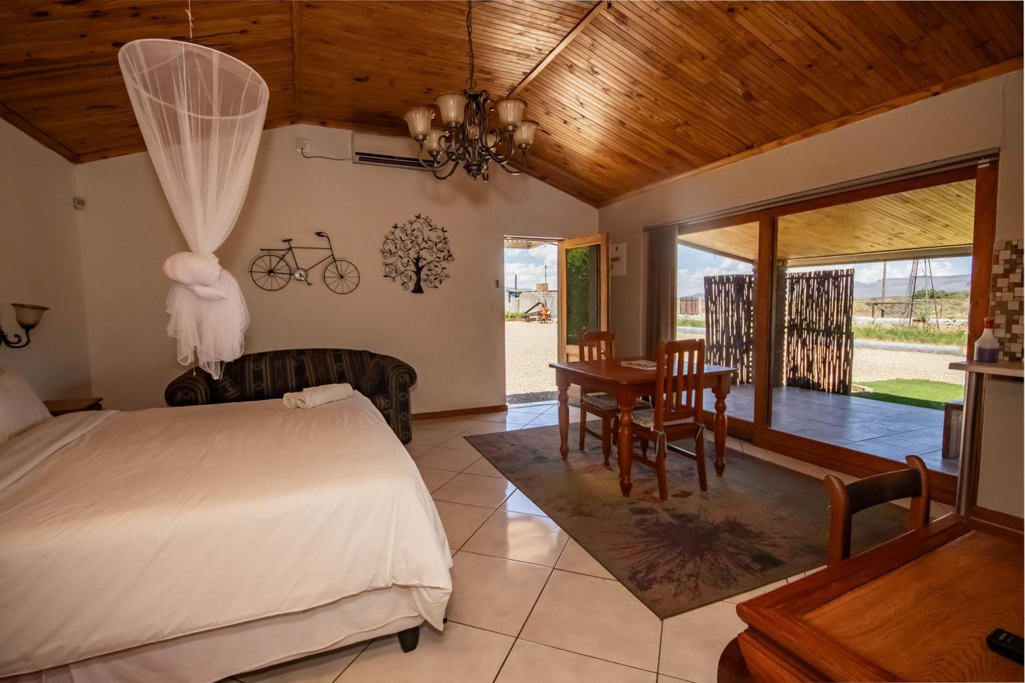 Tarantula Guest House Calvinia Extérieur photo