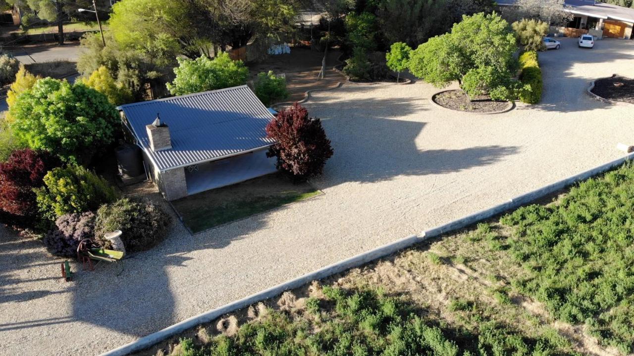 Tarantula Guest House Calvinia Extérieur photo